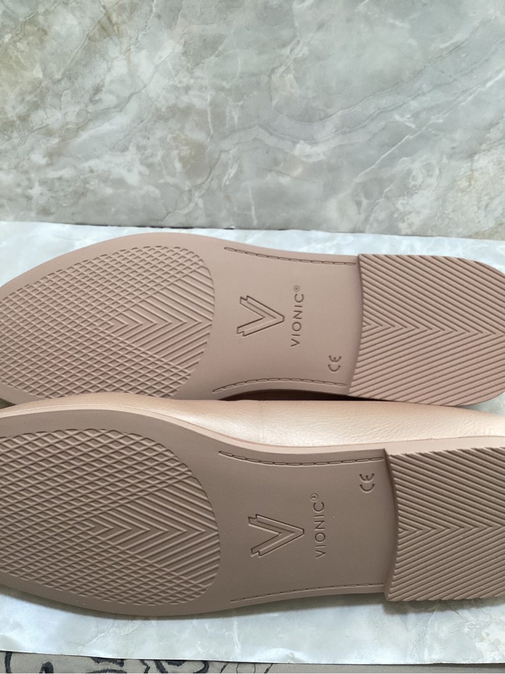 Vionic Flats - Picture 4 of 5